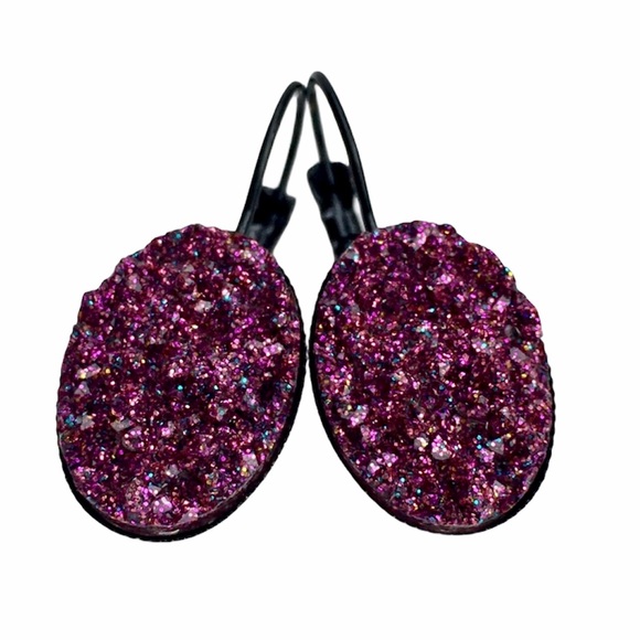 thejeweladdict Jewelry - 3/$20⚡️Magenta Glitter Faux Druzy earrings